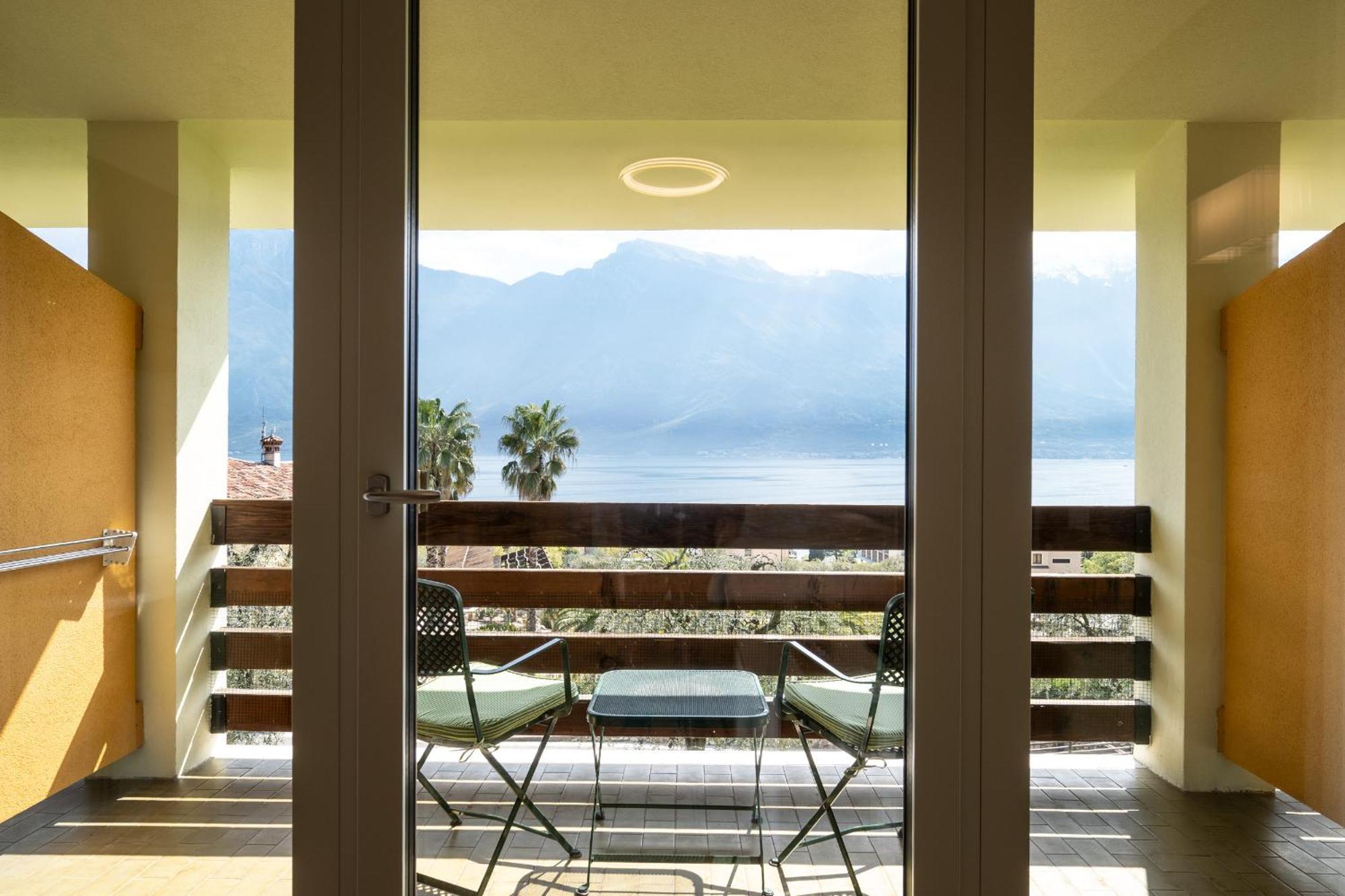 Hotel Caravel Limone sul Garda Kültér fotó
