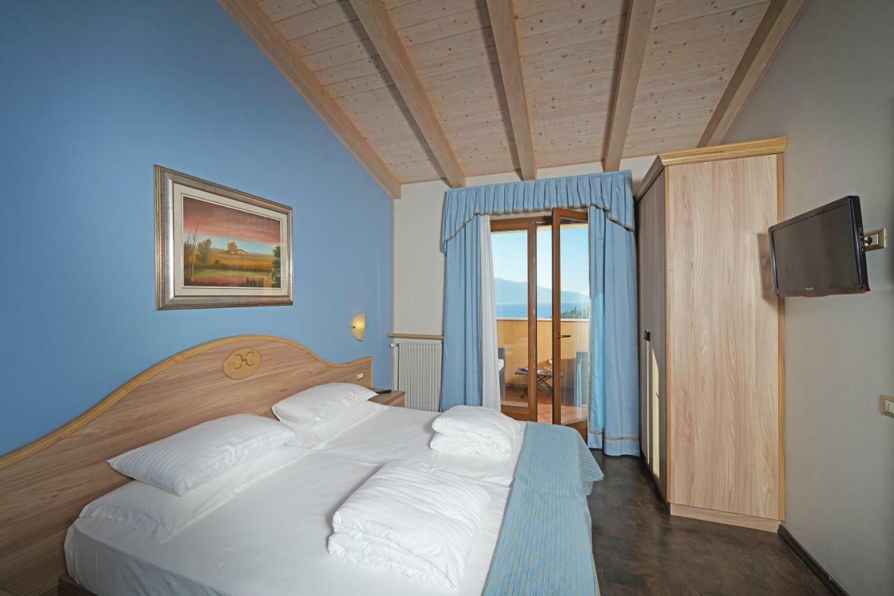 Hotel Caravel Limone sul Garda Kültér fotó