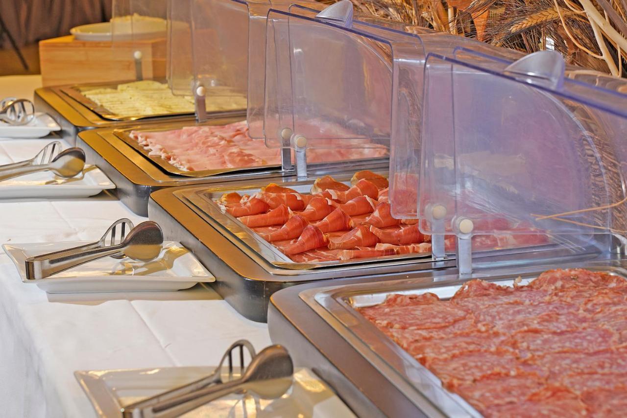 Hotel Caravel Limone sul Garda Kültér fotó